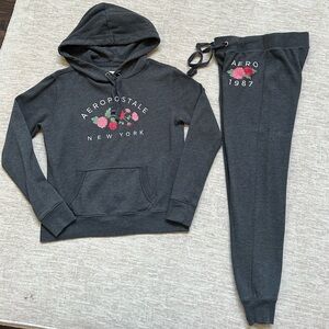 Aeropostale Women’s 2 piece matching Hoodie & Sweatpants size XS